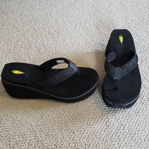 Volatile Black Woven Sandals/ Sz 9